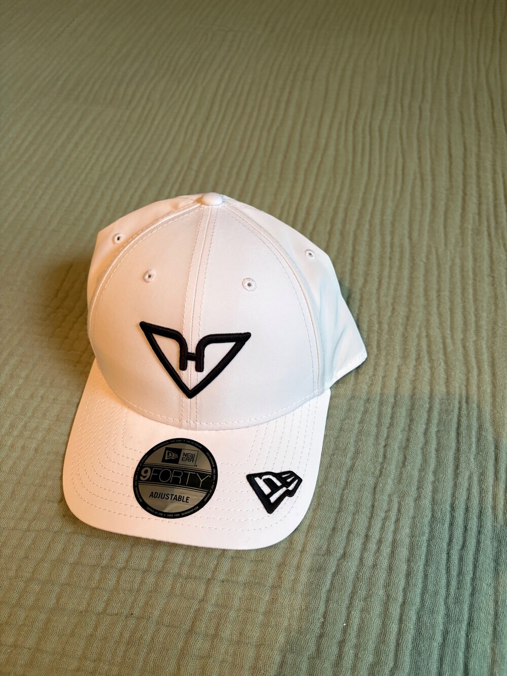 New Era 9FORTY White Adjustable Baseball Cap Black Embroidered Logo Hat